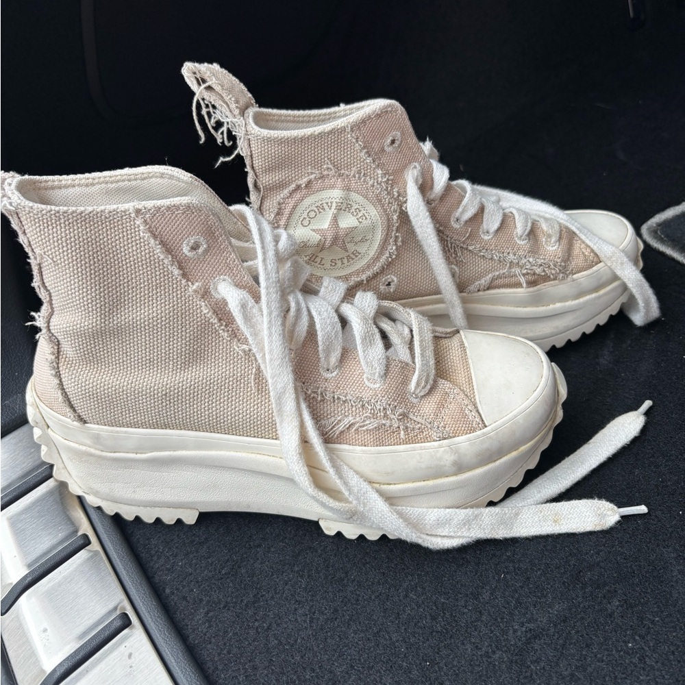 Chuck Taylor Converse Platform Sneakers